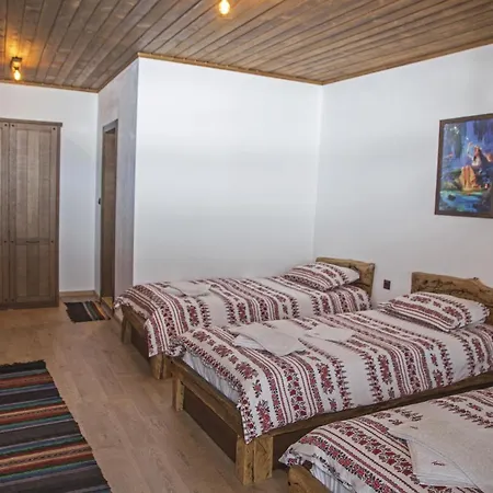 בית הארחה Chateau Erkech